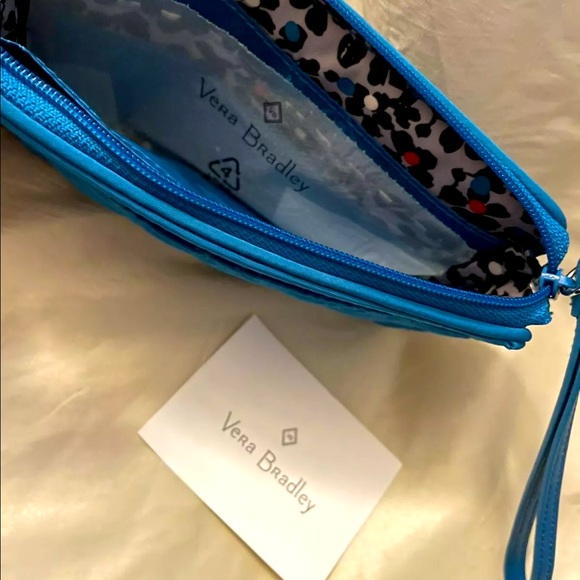 🎉HP🎉New! Vera Bradley Bahama Bay RFID Front Dual Zip Wristlet Wallet💙🌊🦋 - Picture 4 of 13